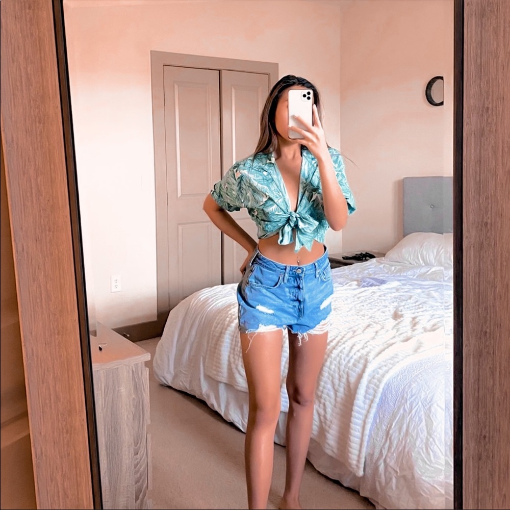 ⚡️FINAL PRICE⚡️ Collared Crop top